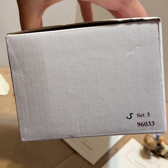 Studio Hummel Ornament Set of 3 Set 3 - Picture 4 of 14